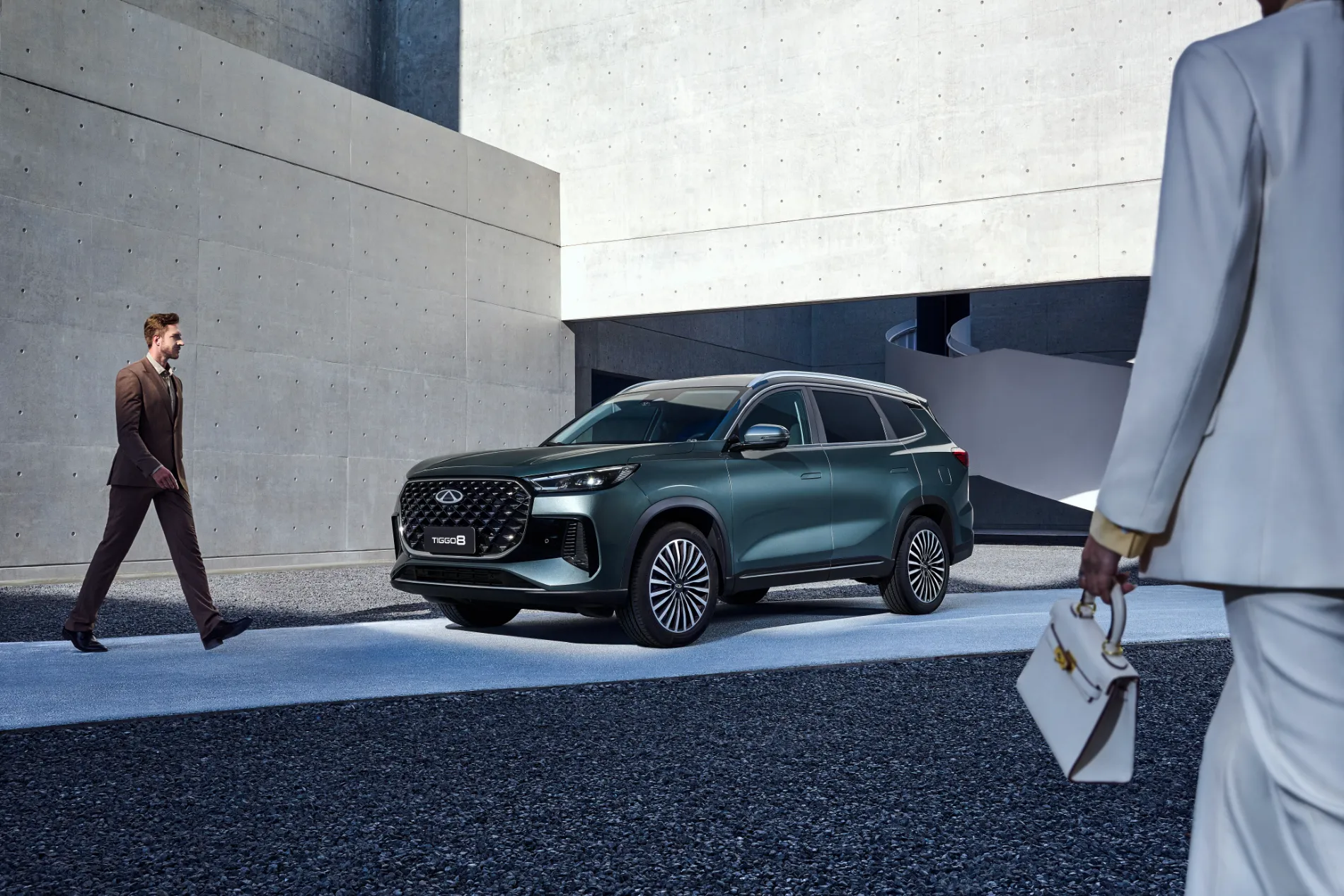 Chery Romania - Trăiește o experiență de lux ci Tiggo 8